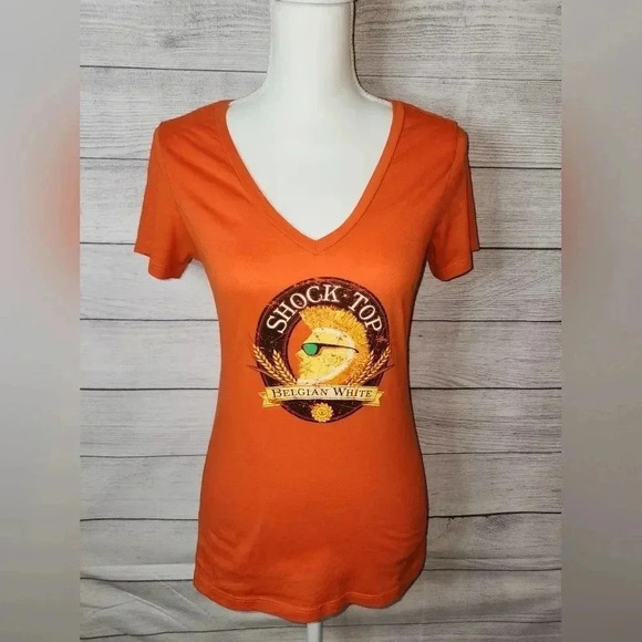 Kavio Tops - Shock Top graphic tee size large *read description*